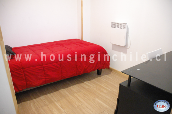 RE-GS1: Single room 5 with shared bathroom