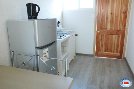 RE-CM: Cocina-comedor de apartamento independiente en 2do piso