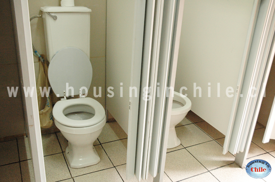 RE-EG: Shared bathroom in the first floor (3 WC)